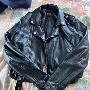 Selling this black leather jacket !